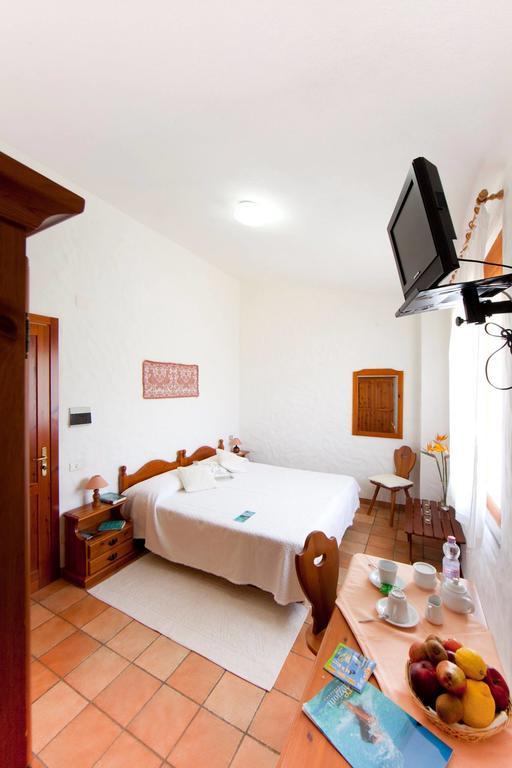 Hotel S'Obreschida カスティアーダス 部屋 写真